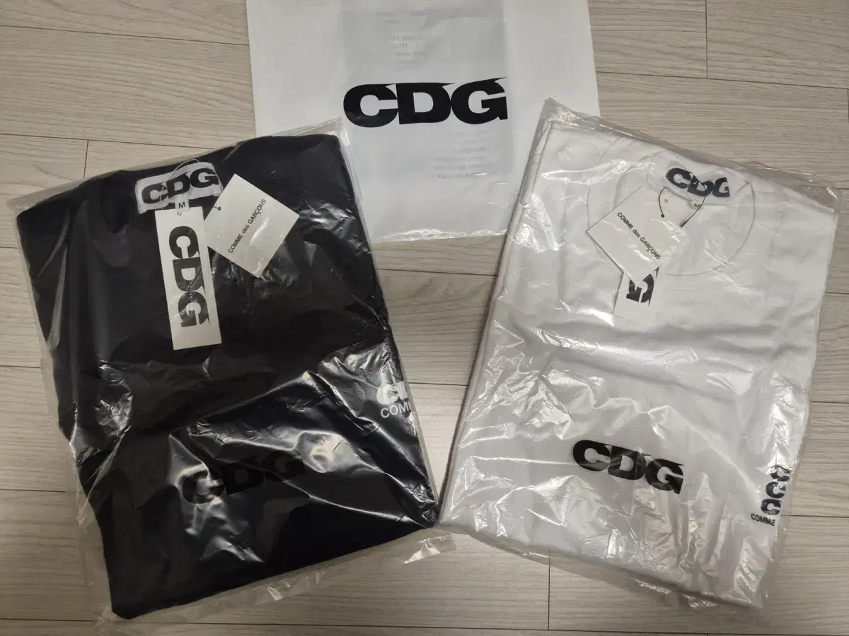 꼼데가르송 CDG 오버사이즈 반팔티셔츠